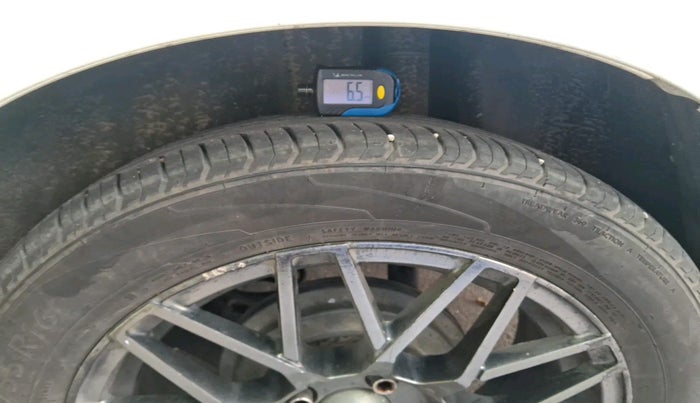 2016 Maruti Ciaz VDI SHVS, Diesel, Manual, 1,19,527 km, tyre