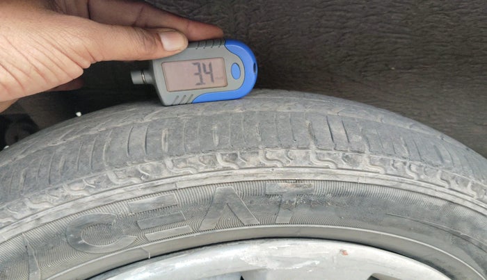 2010 Maruti Wagon R 1.0 LXI CNG, Petrol, Manual, 1,59,306 km, tyre