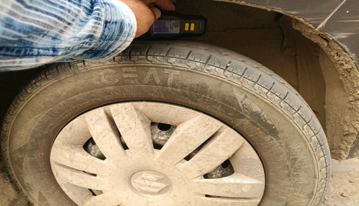 2017 Maruti Alto 800 LXI, Petrol, Manual, 1,07,238 km, tyre