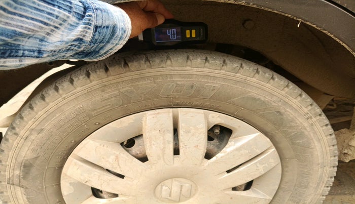 2017 Maruti Alto 800 LXI, Petrol, Manual, 1,07,238 km, tyre