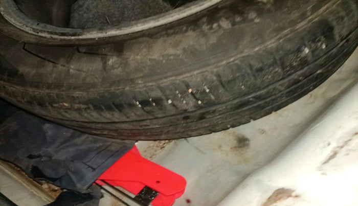 2018 Hyundai Verna 1.4 E PETROL, Petrol, Manual, 1,20,984 km, tyre