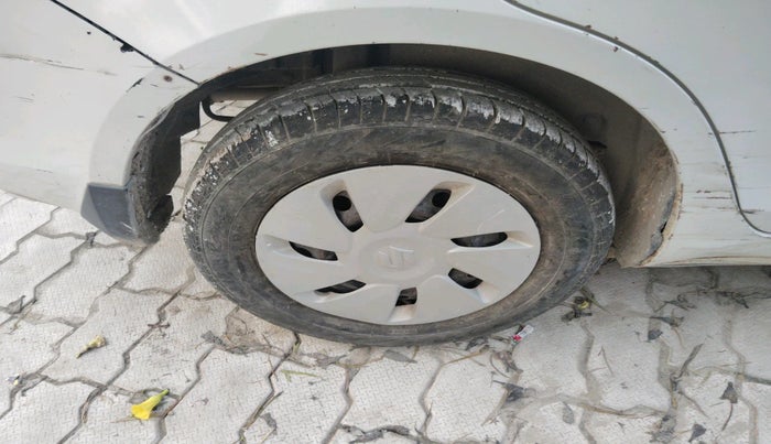 2016 Maruti Swift Dzire VXI, Petrol, Manual, 1,07,150 km, tyre