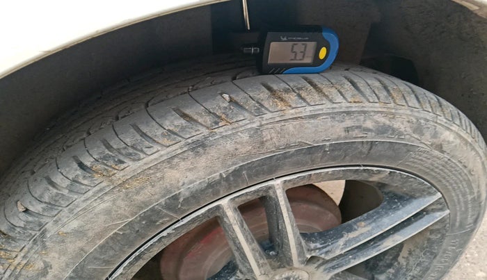 2017 Maruti Swift VDI, Diesel, Manual, 1,06,279 km, tyre