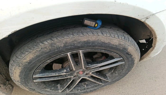 2017 Maruti Swift VDI, Diesel, Manual, 1,06,279 km, tyre