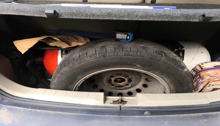 2019 Maruti Celerio VXI CNG, Petrol, Manual, 82,301 km, tyre