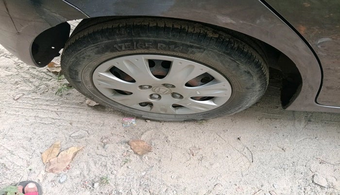 2016 Honda Brio S MT, Petrol, Manual, 61,400 km, tyre