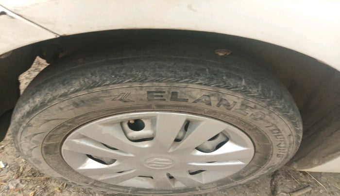 2017 Maruti Swift LDI, Diesel, Manual, 1,49,986 km, tyre