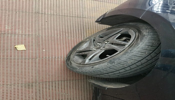 2021 Hyundai NEW I20 SPORTZ 1.2 MT, Petrol, Manual, 42,705 km, tyre