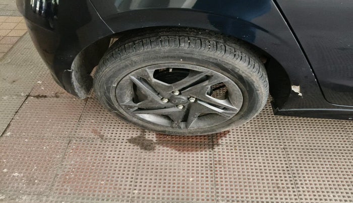 2021 Hyundai NEW I20 SPORTZ 1.2 MT, Petrol, Manual, 42,705 km, tyre