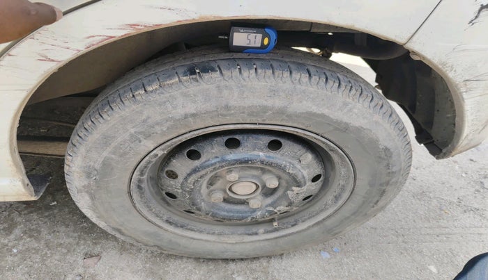 2010 Maruti A Star VXI, Petrol, Manual, 75,325 km, tyre