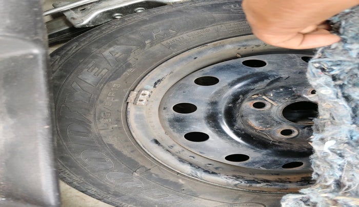 2010 Maruti A Star VXI, Petrol, Manual, 75,325 km, tyre