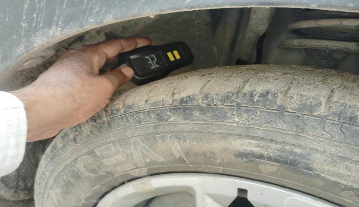 2021 Renault TRIBER RXL MT, Petrol, Manual, 69,906 km, tyre