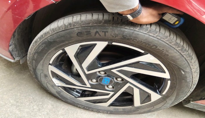 2023 Hyundai NEW I20 ASTA (O) 1.2 AT, Petrol, Automatic, 8,290 km, tyre