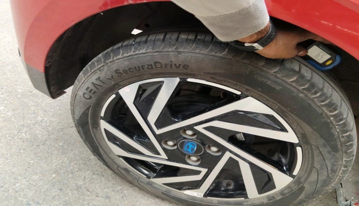 2023 Hyundai NEW I20 ASTA (O) 1.2 AT, Petrol, Automatic, 8,290 km, tyre