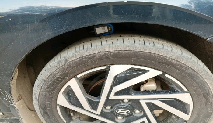 2023 Hyundai NEW I20 ASTA 1.2 MT, Petrol, Manual, 71,643 km, tyre