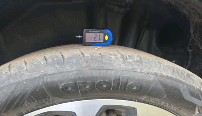 2023 Maruti Grand Vitara ALPHA SMART HYBRID, Petrol, Manual, 90,298 km, tyre