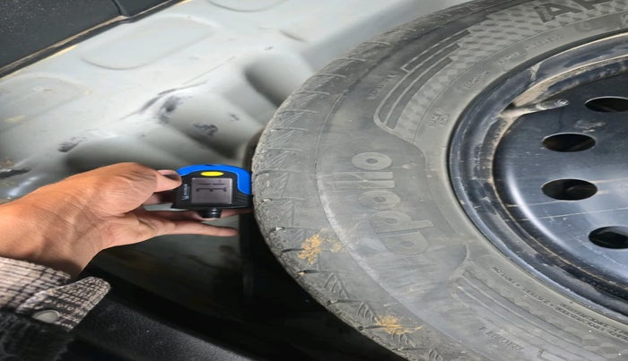 2023 Maruti Grand Vitara ALPHA SMART HYBRID, Petrol, Manual, 90,298 km, tyre