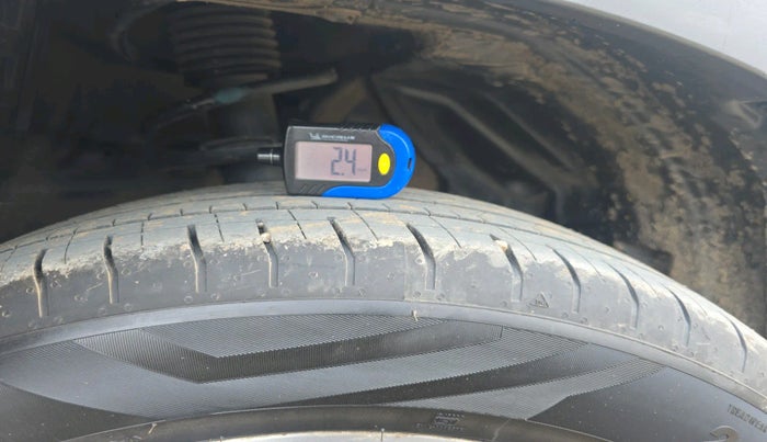 2023 Maruti Grand Vitara ALPHA SMART HYBRID, Petrol, Manual, 90,298 km, tyre