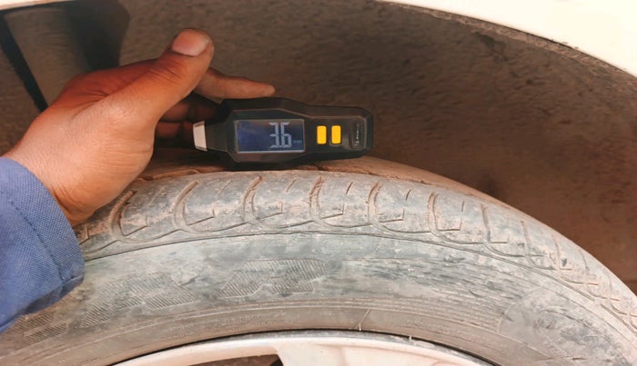 2015 Ford Ecosport TREND 1.5L DIESEL, Diesel, Manual, 1,15,361 km, tyre