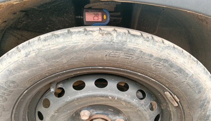 2021 Renault Kwid RXL, Petrol, Manual, 33,856 km, tyre