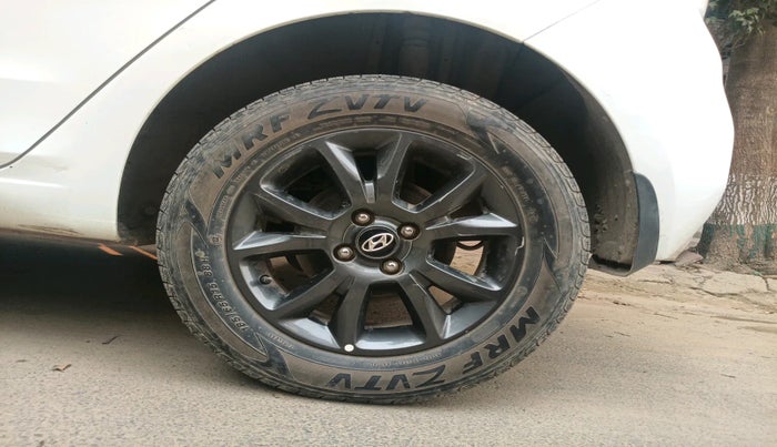 2019 Hyundai Elite i20 SPORTZ PLUS 1.2, Petrol, Manual, 27,577 km, tyre