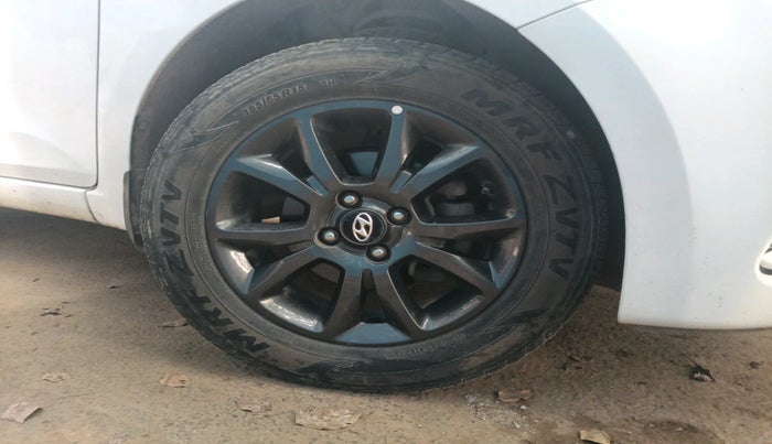 2019 Hyundai Elite i20 SPORTZ PLUS 1.2, Petrol, Manual, 27,577 km, tyre