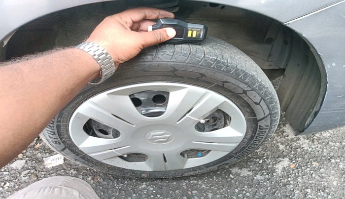 2015 Maruti Wagon R 1.0 VXI, Petrol, Manual, 29,992 km, tyre