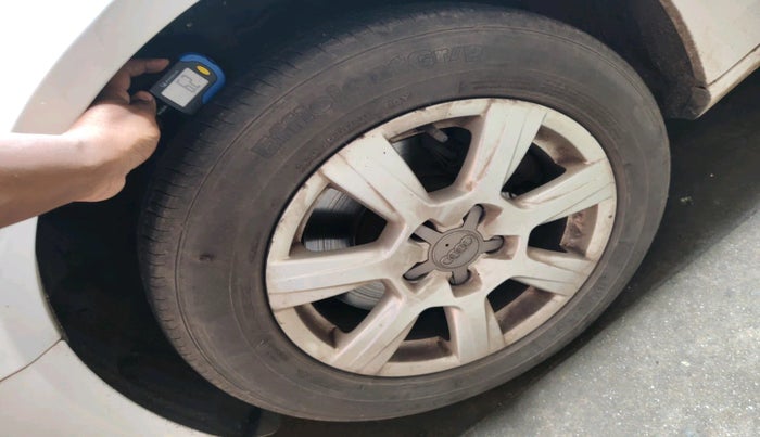 2011 Audi A4 1.8 TFSI MULTITRONIC, Petrol, Automatic, 38,865 km, tyre