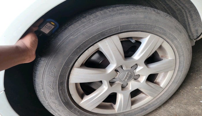 2011 Audi A4 1.8 TFSI MULTITRONIC, Petrol, Automatic, 38,865 km, tyre