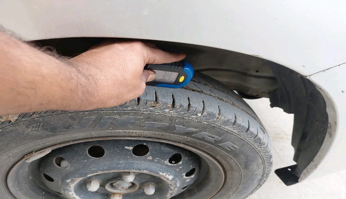 2010 Maruti Wagon R 1.0 LXI, Petrol, Manual, 97,495 km, tyre