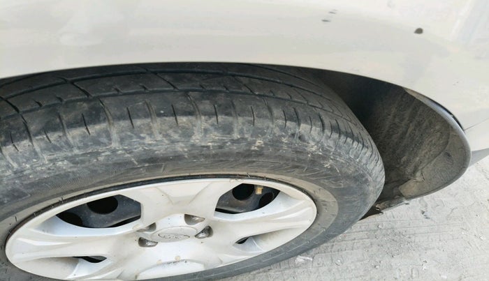 2016 Ford Ecosport TREND+ 1.5L DIESEL, Diesel, Manual, 1,05,264 km, tyre