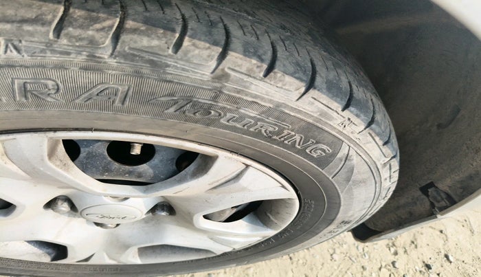 2016 Ford Ecosport TREND+ 1.5L DIESEL, Diesel, Manual, 1,05,264 km, tyre