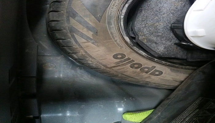 2022 Hyundai GRAND I10 NIOS SPORTZ 1.2 KAPPA VTVT CNG, Petrol, Manual, 83,475 km, tyre