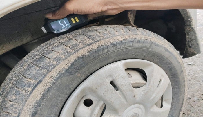 2010 Maruti Alto LX, Petrol, Manual, 1,06,319 km, tyre