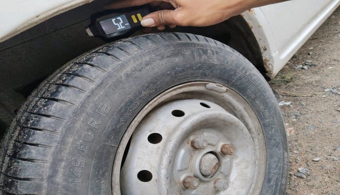 2010 Maruti Alto LX, Petrol, Manual, 1,06,319 km, tyre