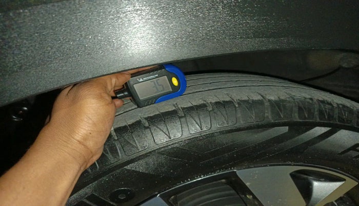 2021 KIA SONET HTX 1.0 IMT, Petrol, Manual, 43,946 km, tyre