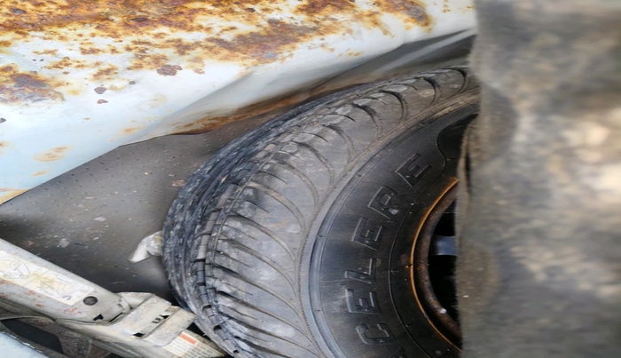 2010 Hyundai Verna TRANSFORM 1.5 SX CRDI, Diesel, Manual, 1,19,334 km, tyre