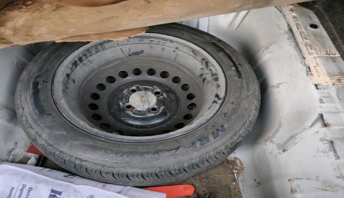 2015 Honda City 1.5L I-DTEC VX, Diesel, Manual, 1,82,057 km, tyre