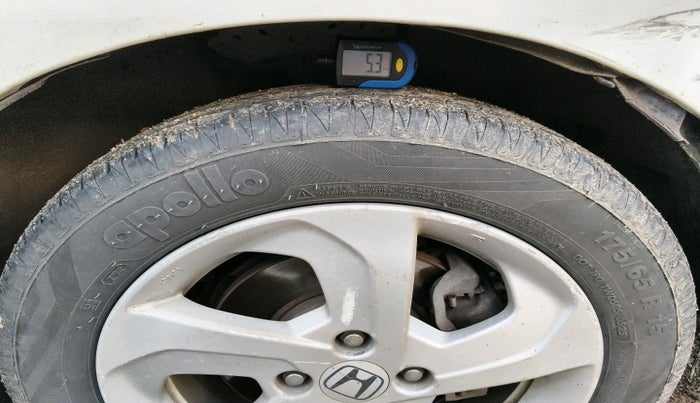 2015 Honda City 1.5L I-DTEC VX, Diesel, Manual, 1,82,057 km, tyre