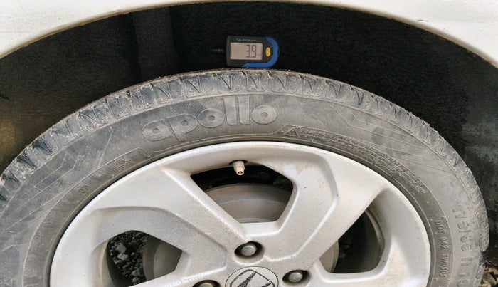 2015 Honda City 1.5L I-DTEC VX, Diesel, Manual, 1,82,057 km, tyre