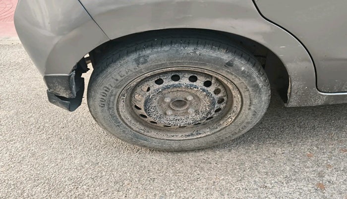 2015 Maruti Celerio VXI AMT, Petrol, Automatic, 93,398 km, tyre