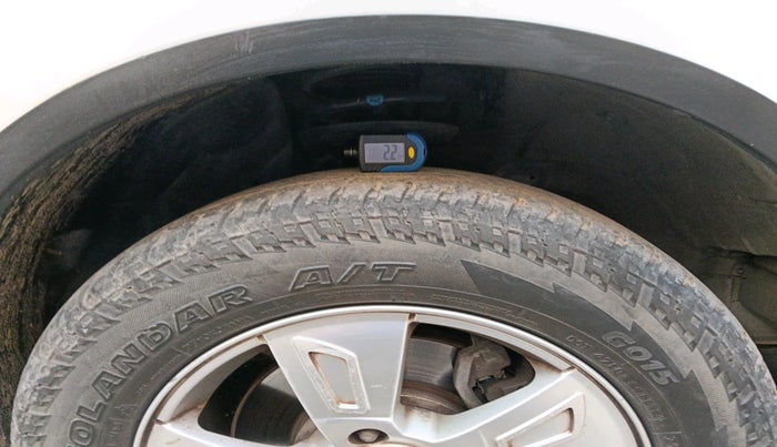 2013 Mahindra XUV500 W8, Diesel, Manual, 1,12,014 km, tyre