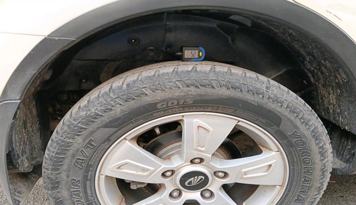 2013 Mahindra XUV500 W8, Diesel, Manual, 1,12,014 km, tyre