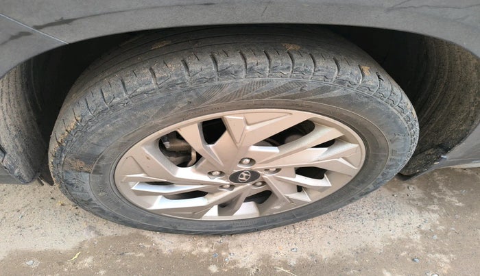 2021 Hyundai Creta SX IVT 1.5 PETROL, Petrol, Automatic, 51,782 km, tyre