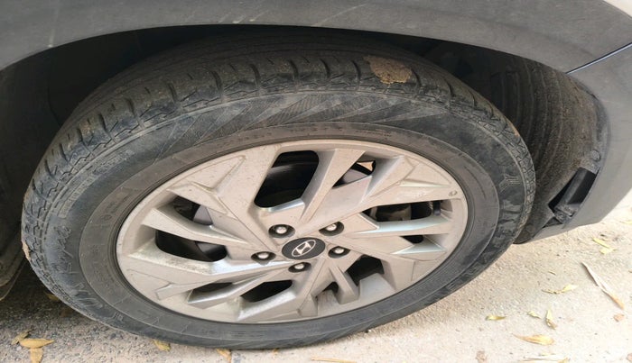 2021 Hyundai Creta SX IVT 1.5 PETROL, Petrol, Automatic, 51,782 km, tyre