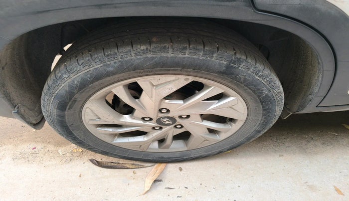 2021 Hyundai Creta SX IVT 1.5 PETROL, Petrol, Automatic, 51,782 km, tyre