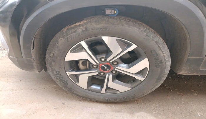 2022 KIA SONET HTX ANNIVERSARY EDITION 1.5, Diesel, Manual, 61,074 km, tyre