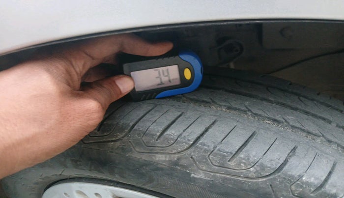 2012 Honda Brio S MT, Petrol, Manual, 41,657 km, tyre