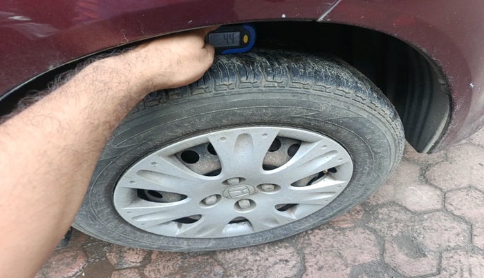 2013 Honda Amaze 1.2L I-VTEC S, Petrol, Manual, 73,837 km, tyre