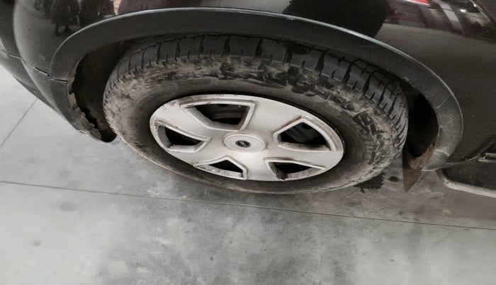 2019 Mahindra XUV500 W7, Diesel, Manual, 1,55,352 km, tyre